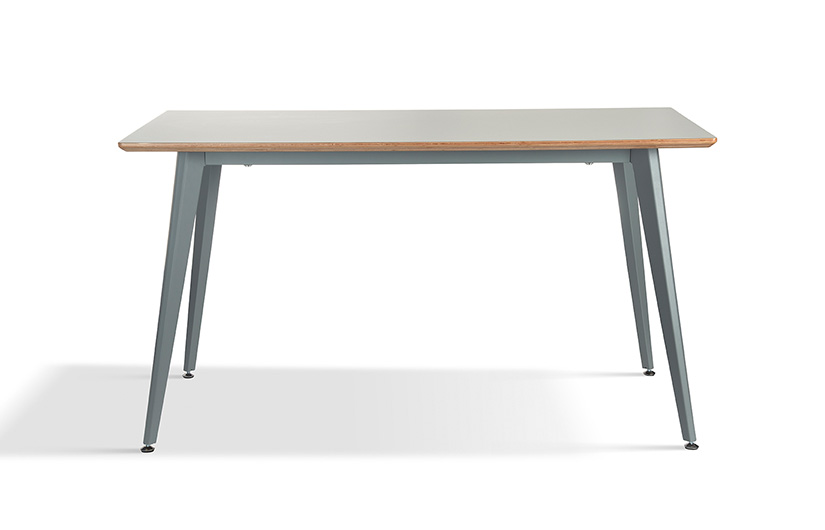 8009D Dining table